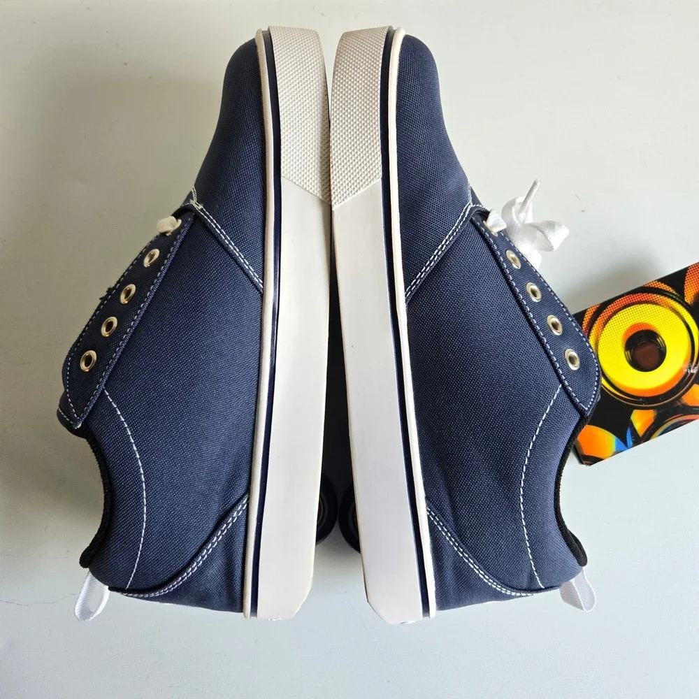 Heelys GR8 Pro 20 Navy Blue Canvas Wheeled Skate Shoes Kids Youth 6 HE100758